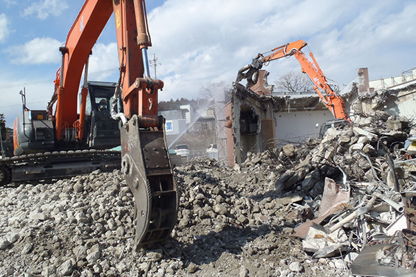那珂川町発注 山村開発センター第一期解体工事 平成27年3月竣工